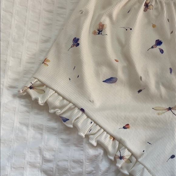 Floral Ruffle Hem Shorts - Picture 3 of 3